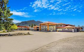 Days Inn By Wyndham Golden